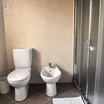 Vila Bregu 4* טיראנה