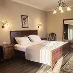 Vila Bregu 4* Tirana