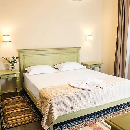 Vila Bregu Отель 4*