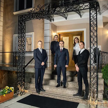 Отель Vila Bregu Тирана