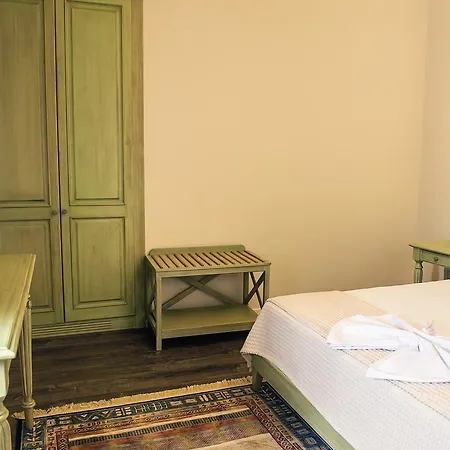 Vila Bregu Отель